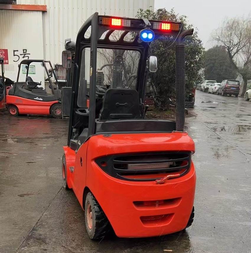 燃油叉車